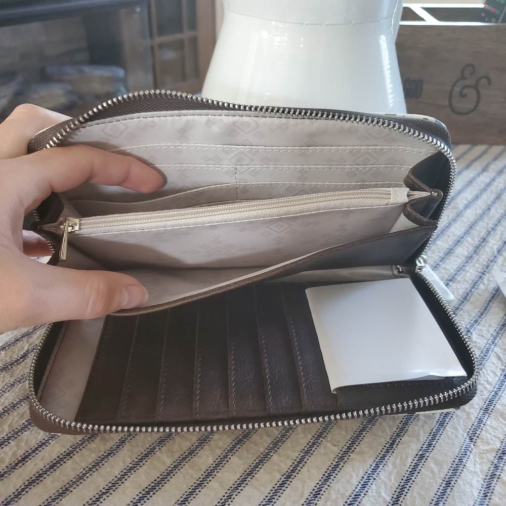 All about the Benjamin wallet